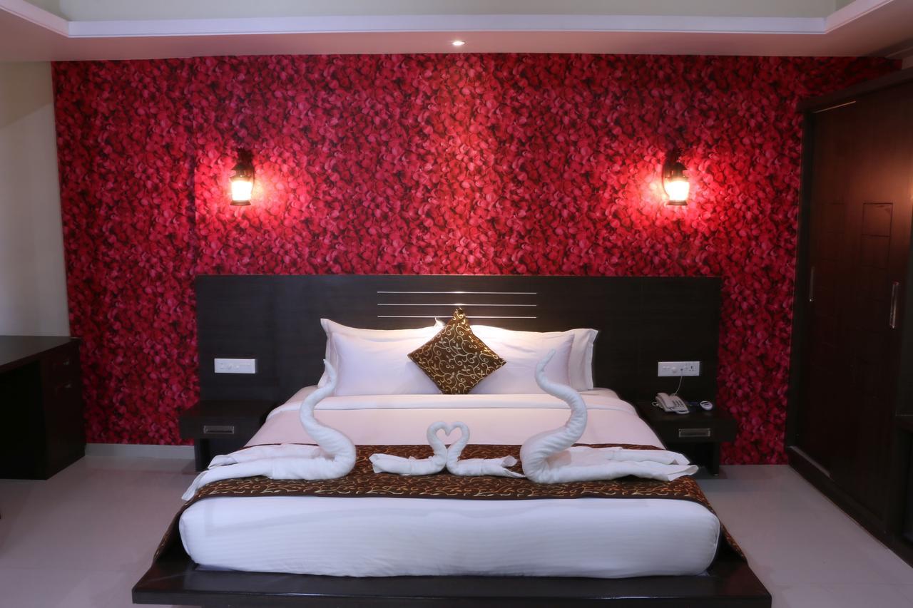 Hotel Reevanta Daman Kültér fotó