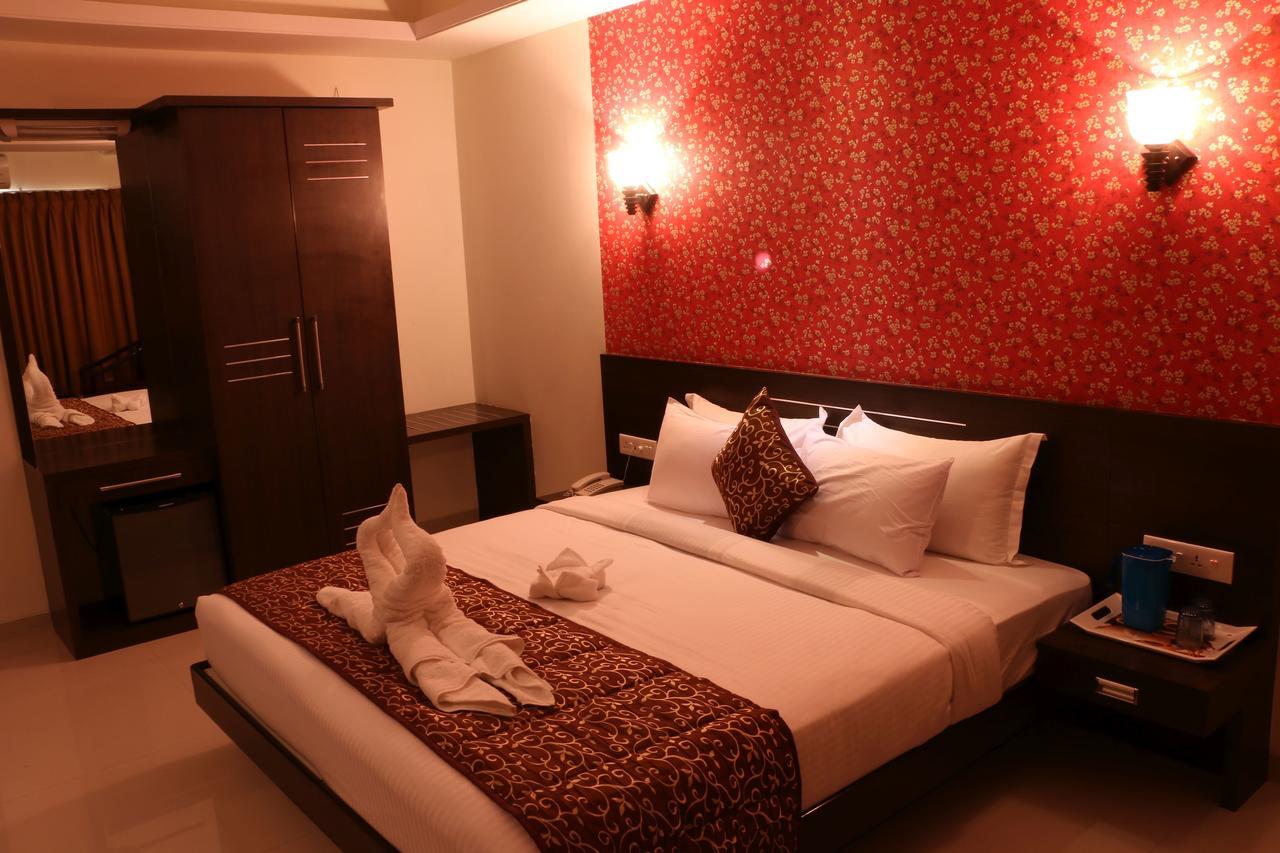 Hotel Reevanta Daman Kültér fotó
