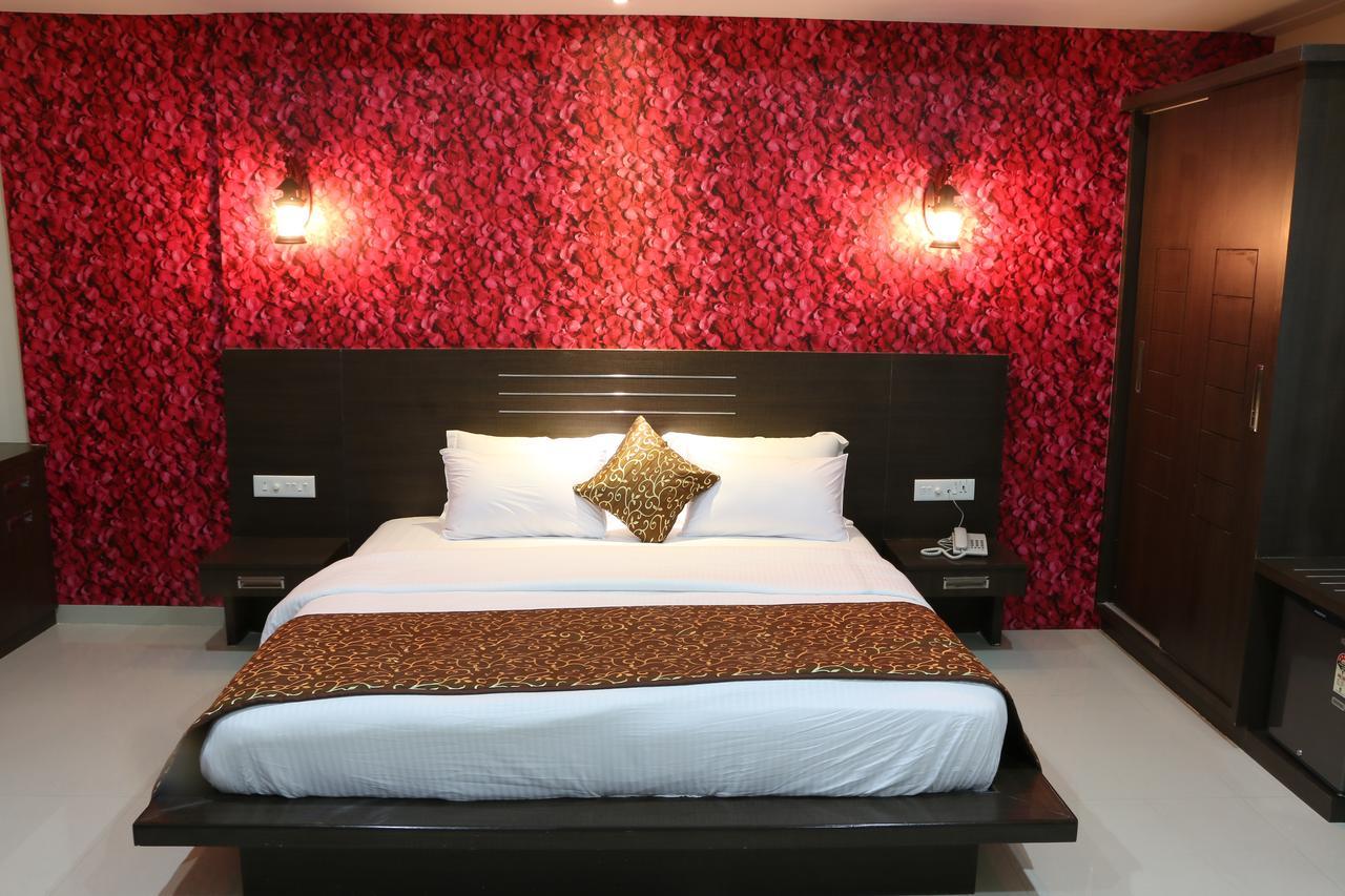 Hotel Reevanta Daman Kültér fotó