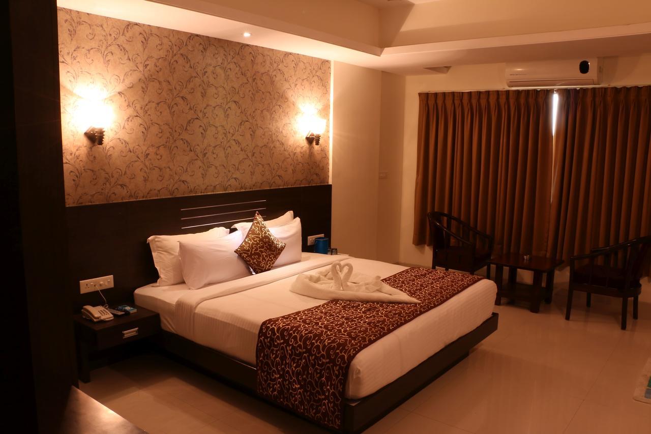 Hotel Reevanta Daman Kültér fotó